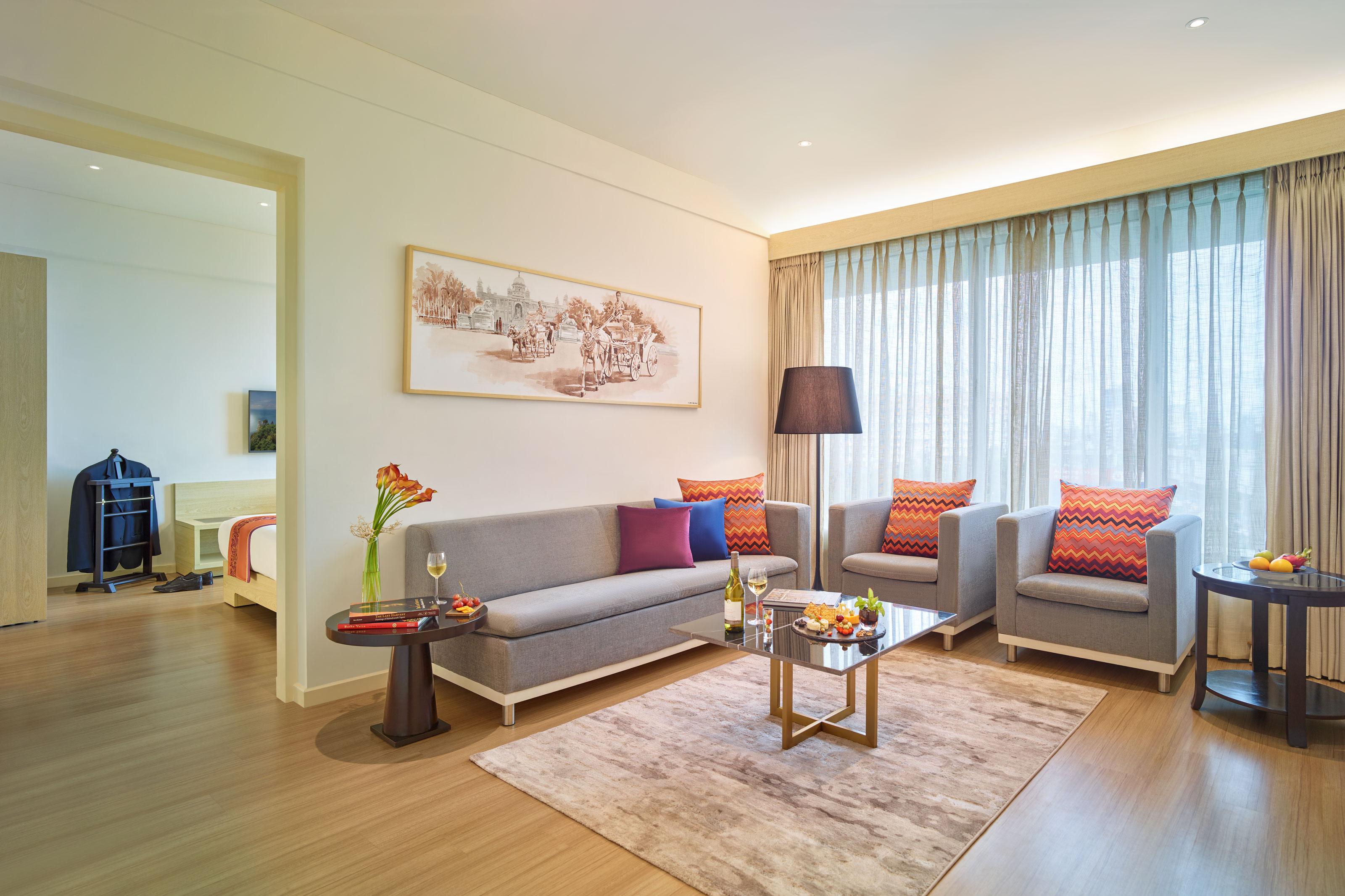Vivanta Kolkata Em Bypass Dış mekan fotoğraf A living room in a serviced apartment in Beijing, China