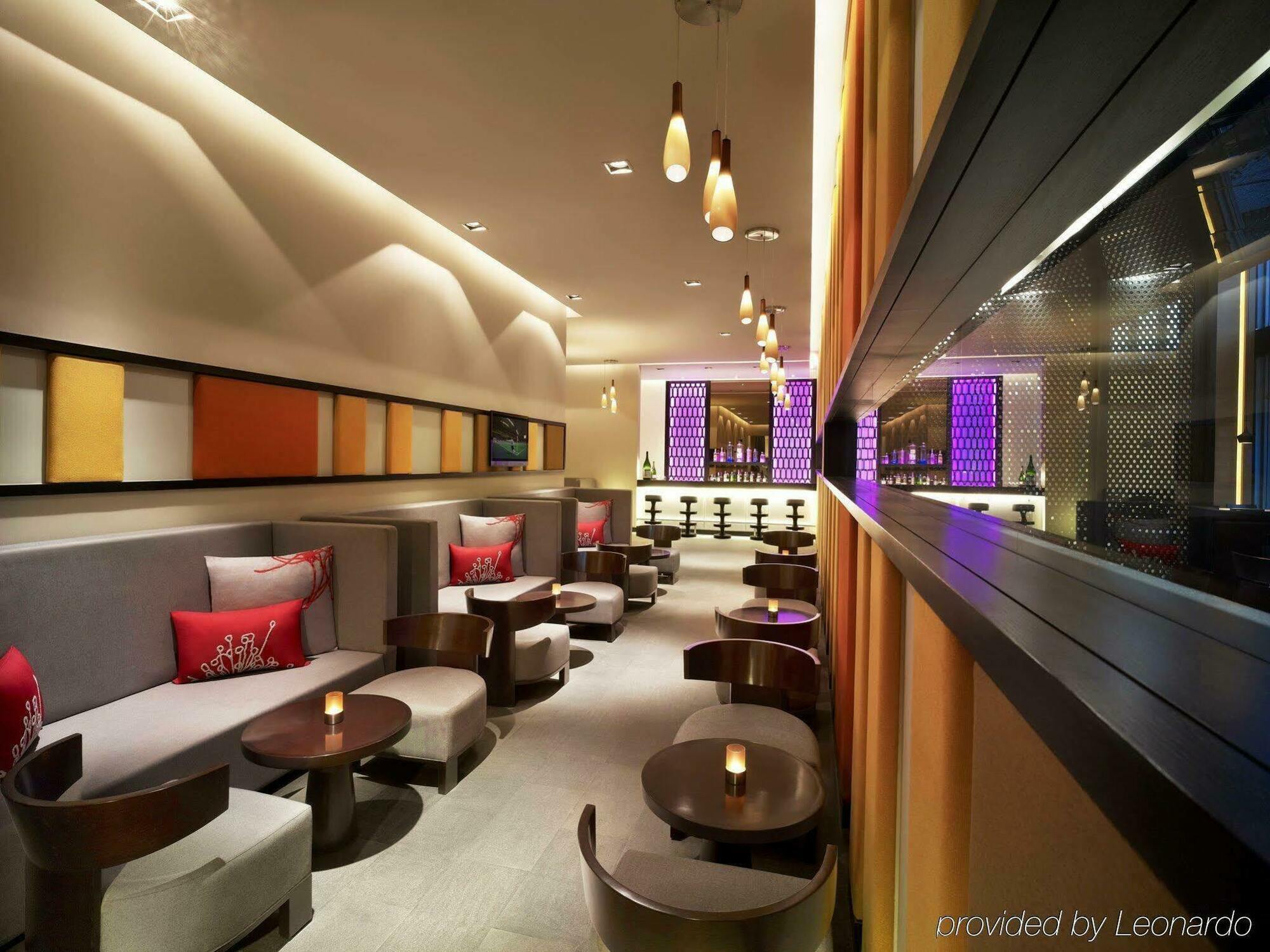 Vivanta Kolkata Em Bypass Dış mekan fotoğraf The lounge at the airport